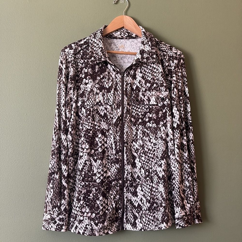Belle by Kim Gravel TripleLuxe Knit Snake Print Utility Zip Sweater Sz L - Picture 2 of 7